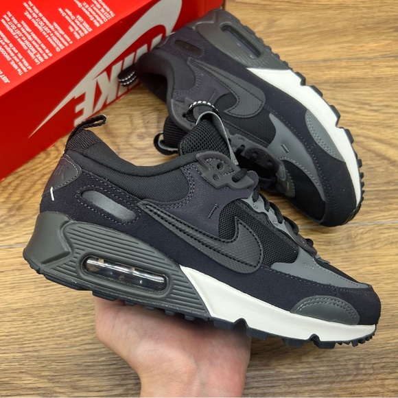 Nike Shoes - Nike Air Max 90 FUTURA